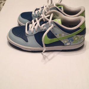 NIKE Dunk Lows Youth Size 4 blue/green/white shoes
